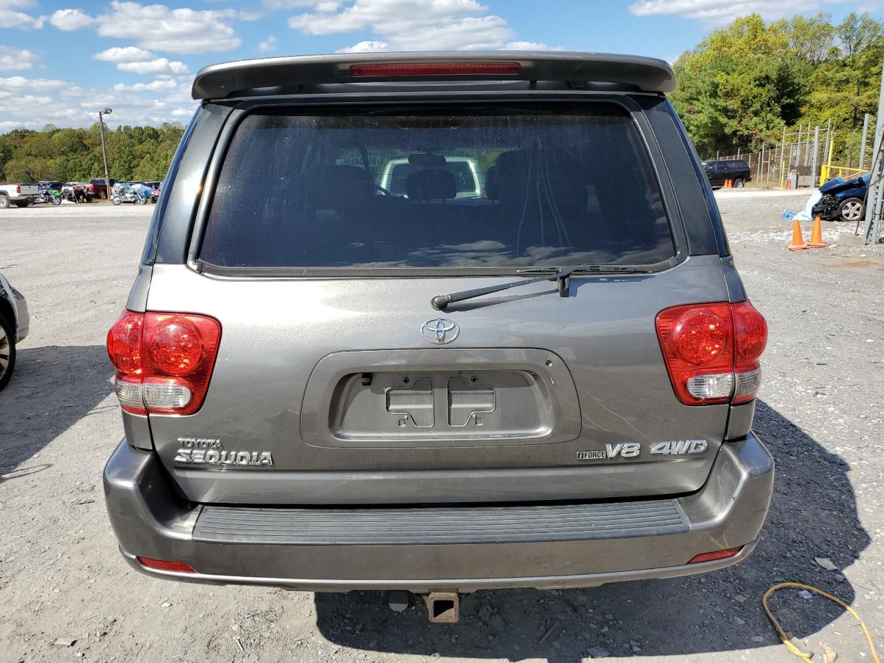 2006 TOYOTA Sequoia