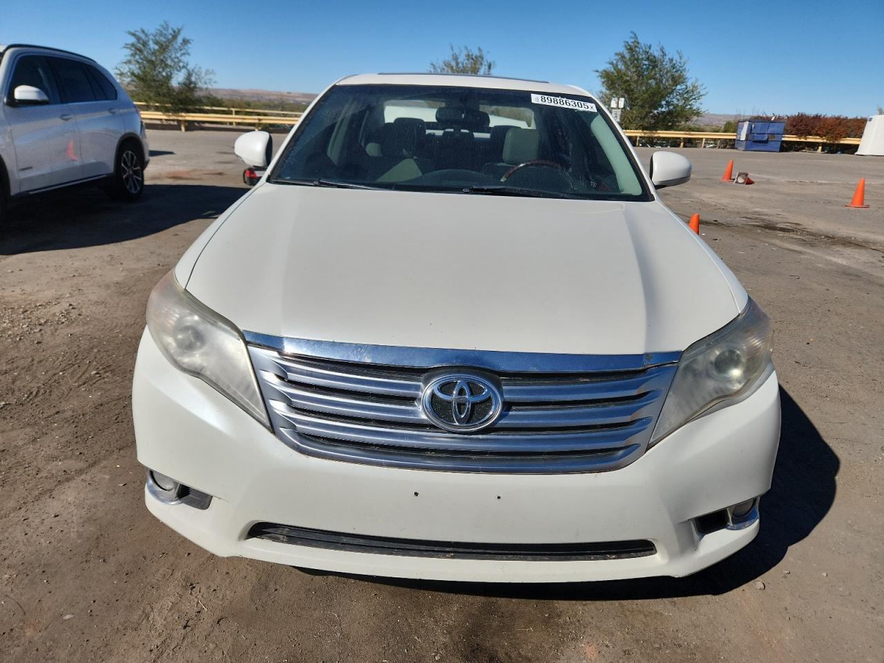 2011 TOYOTA Avalon