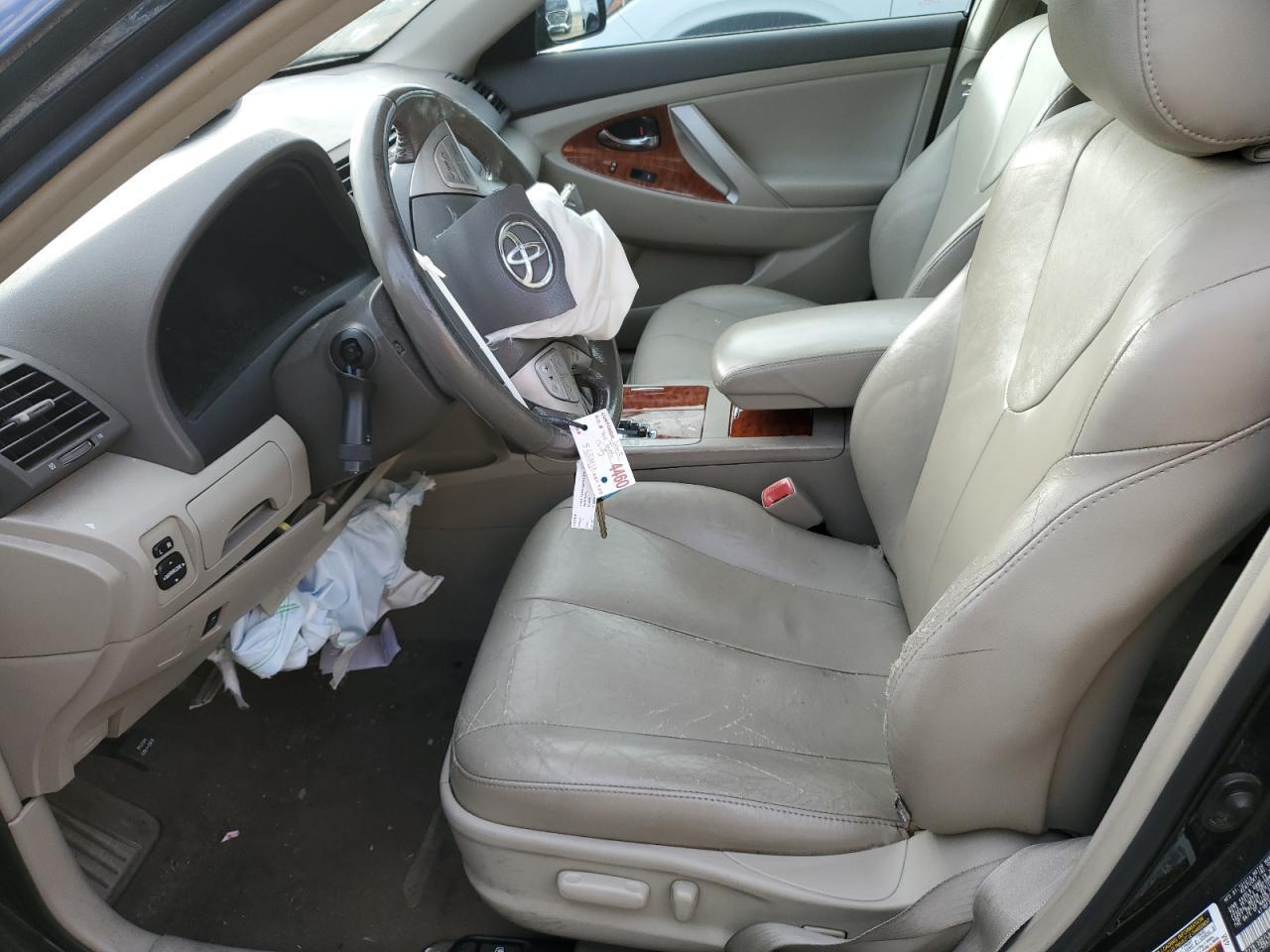 2011 TOYOTA CAMRY