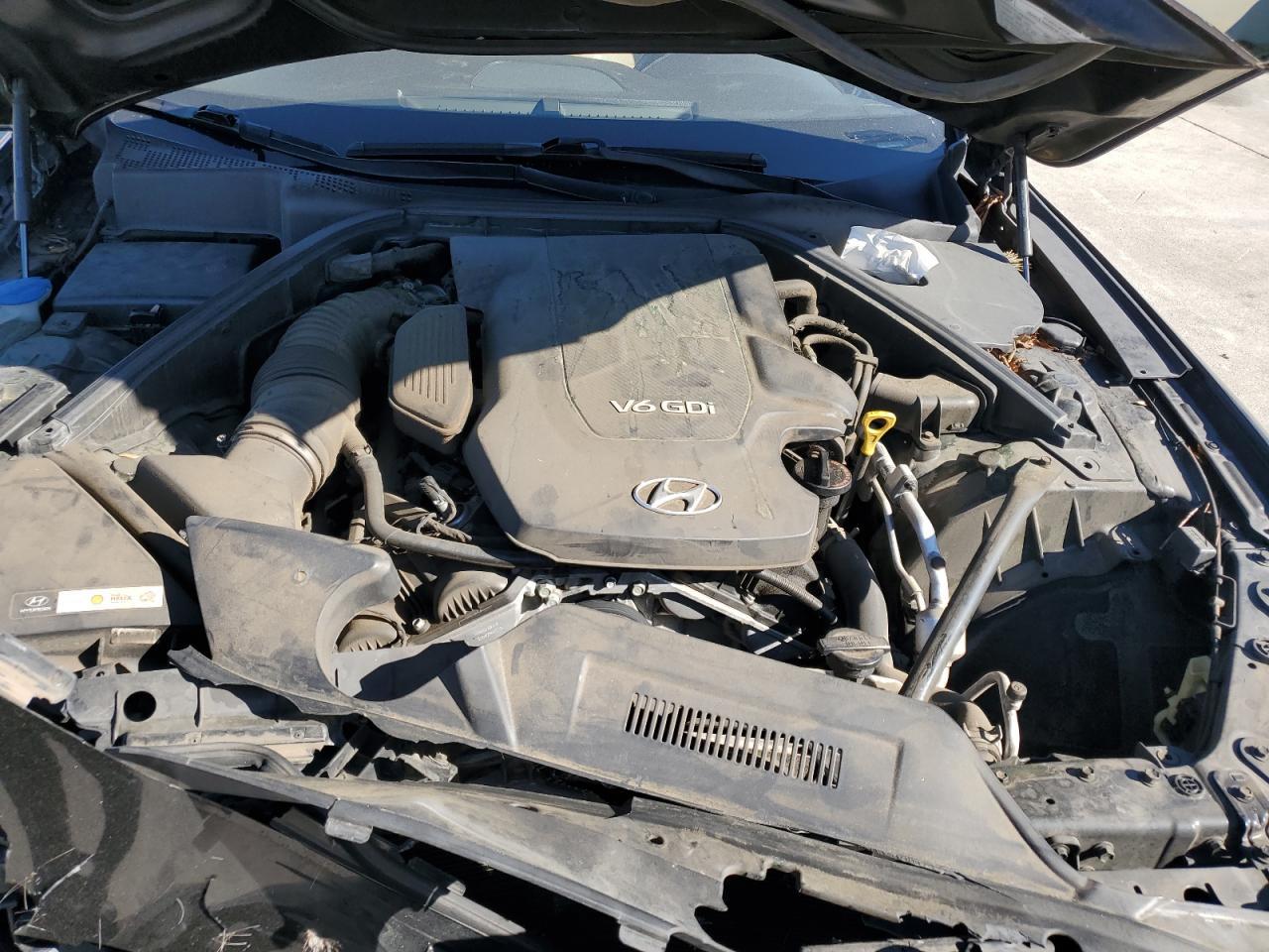 2015 HYUNDAI GENESIS