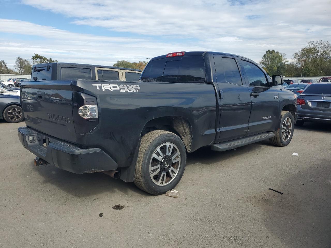 2018 TOYOTA TUNDRA