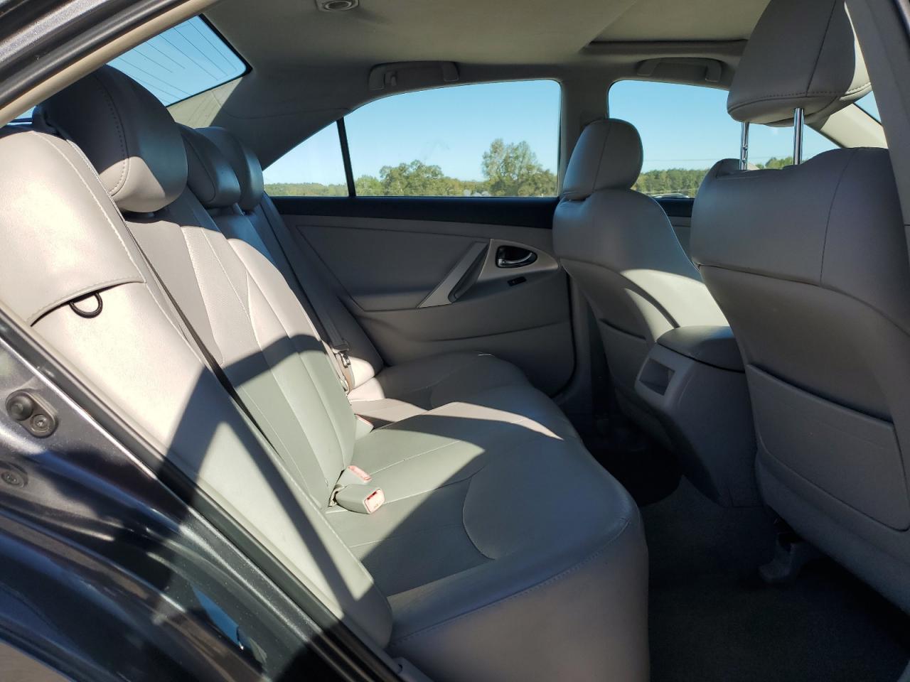2011 TOYOTA CAMRY