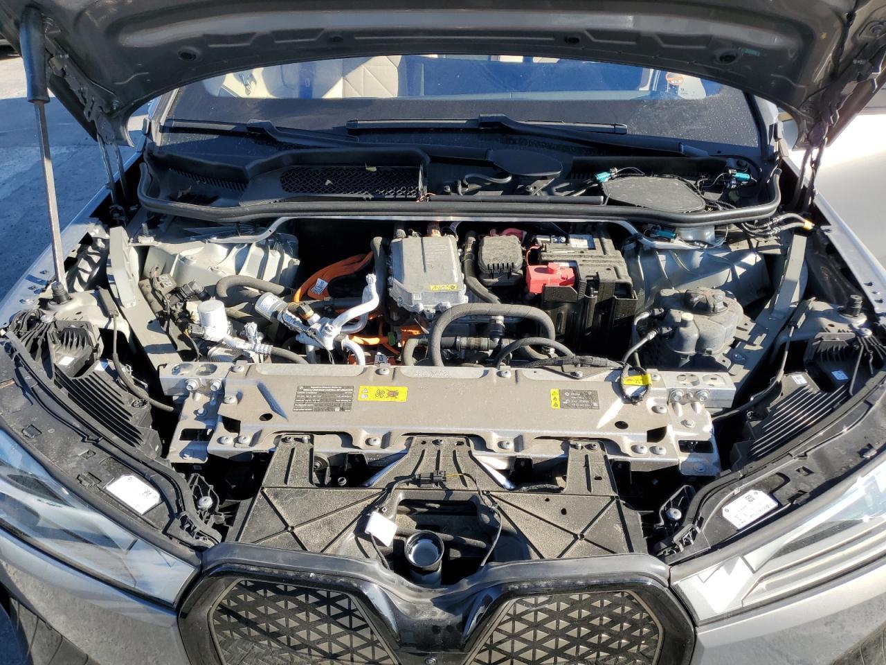 2024 BMW iX