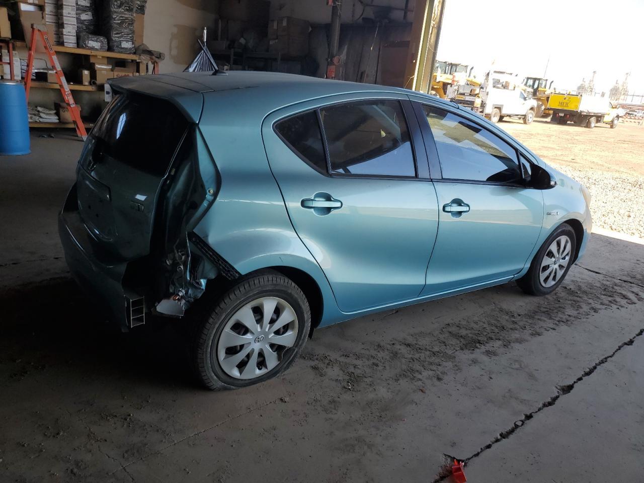 2013 TOYOTA Prius c