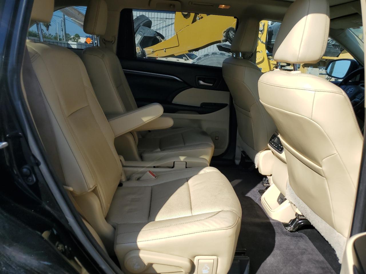 2015 TOYOTA HIGHLANDER
