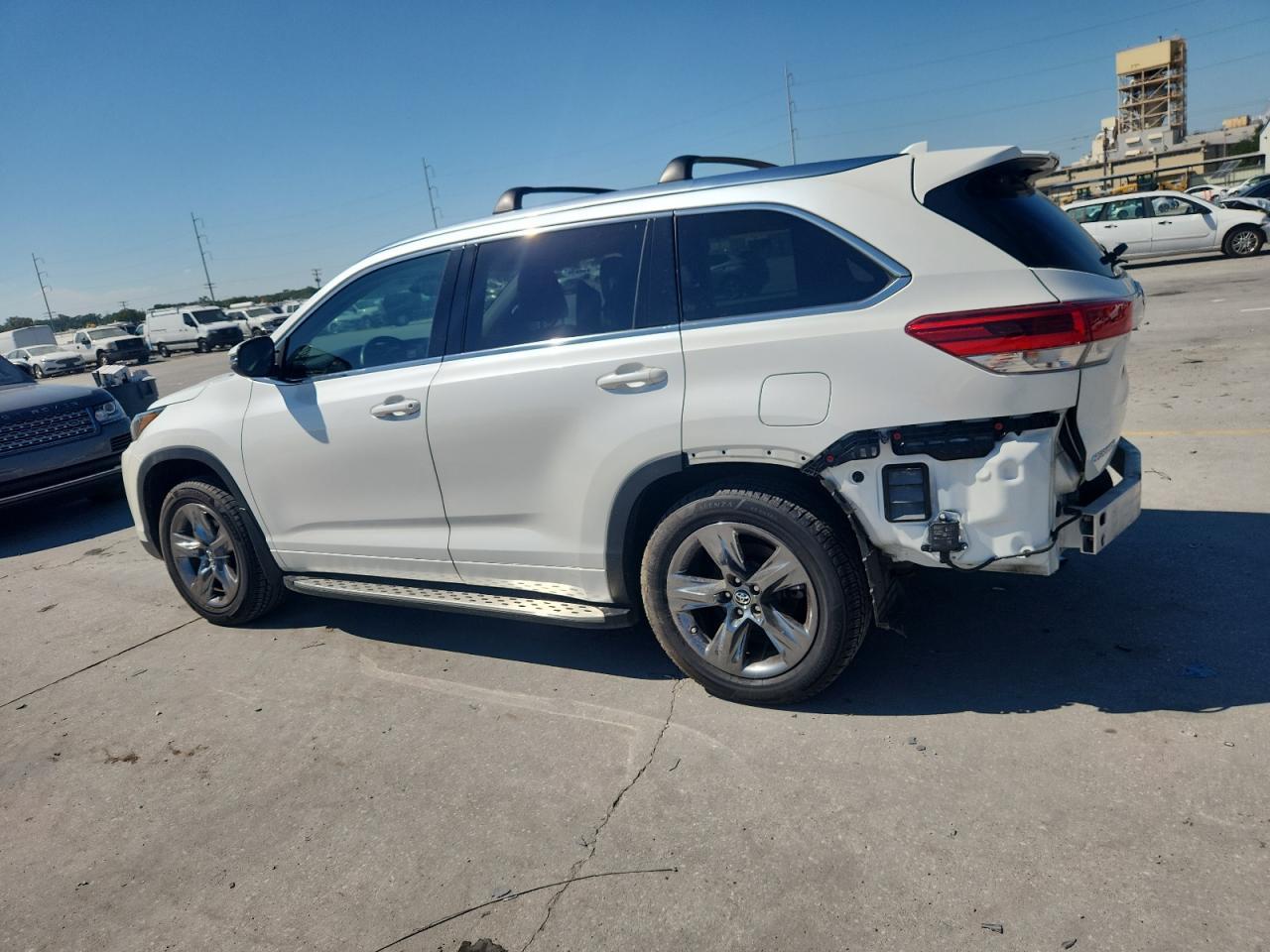 2017 TOYOTA HIGHLANDER