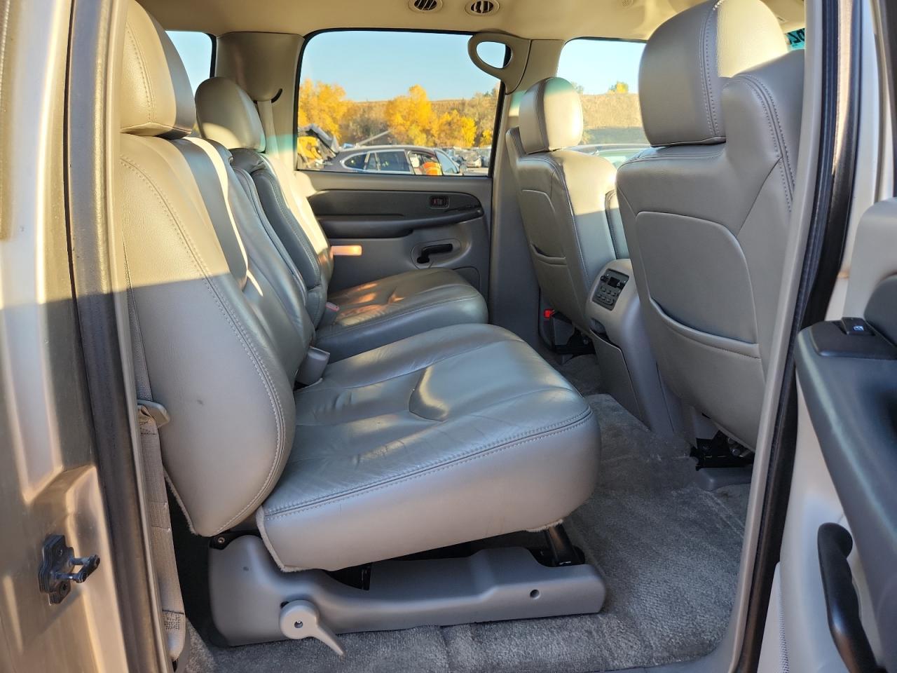 2003 CHEVROLET Suburban