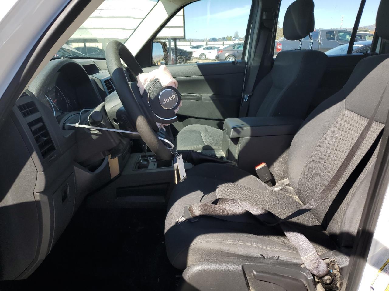 2012 JEEP Liberty