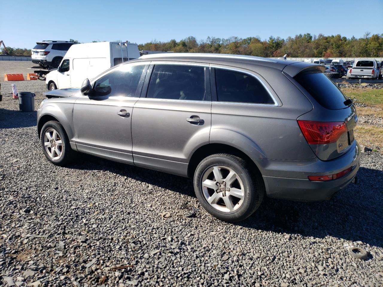 2010 AUDI Q7