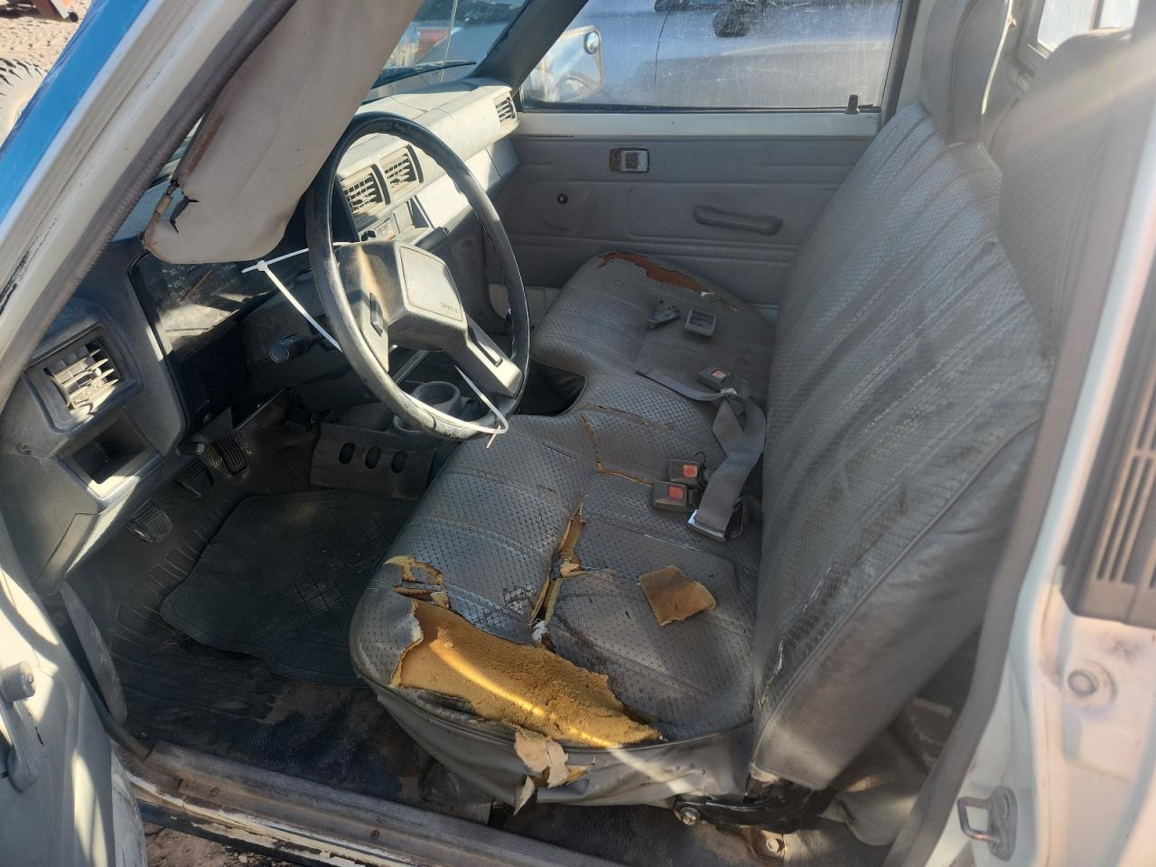 1986 TOYOTA Pickup