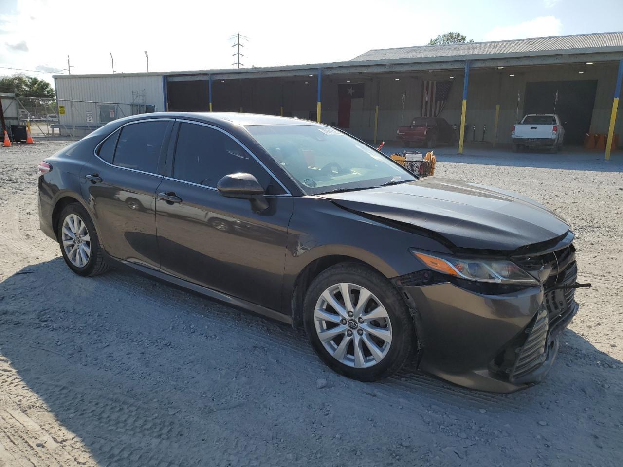 2018 TOYOTA CAMRY