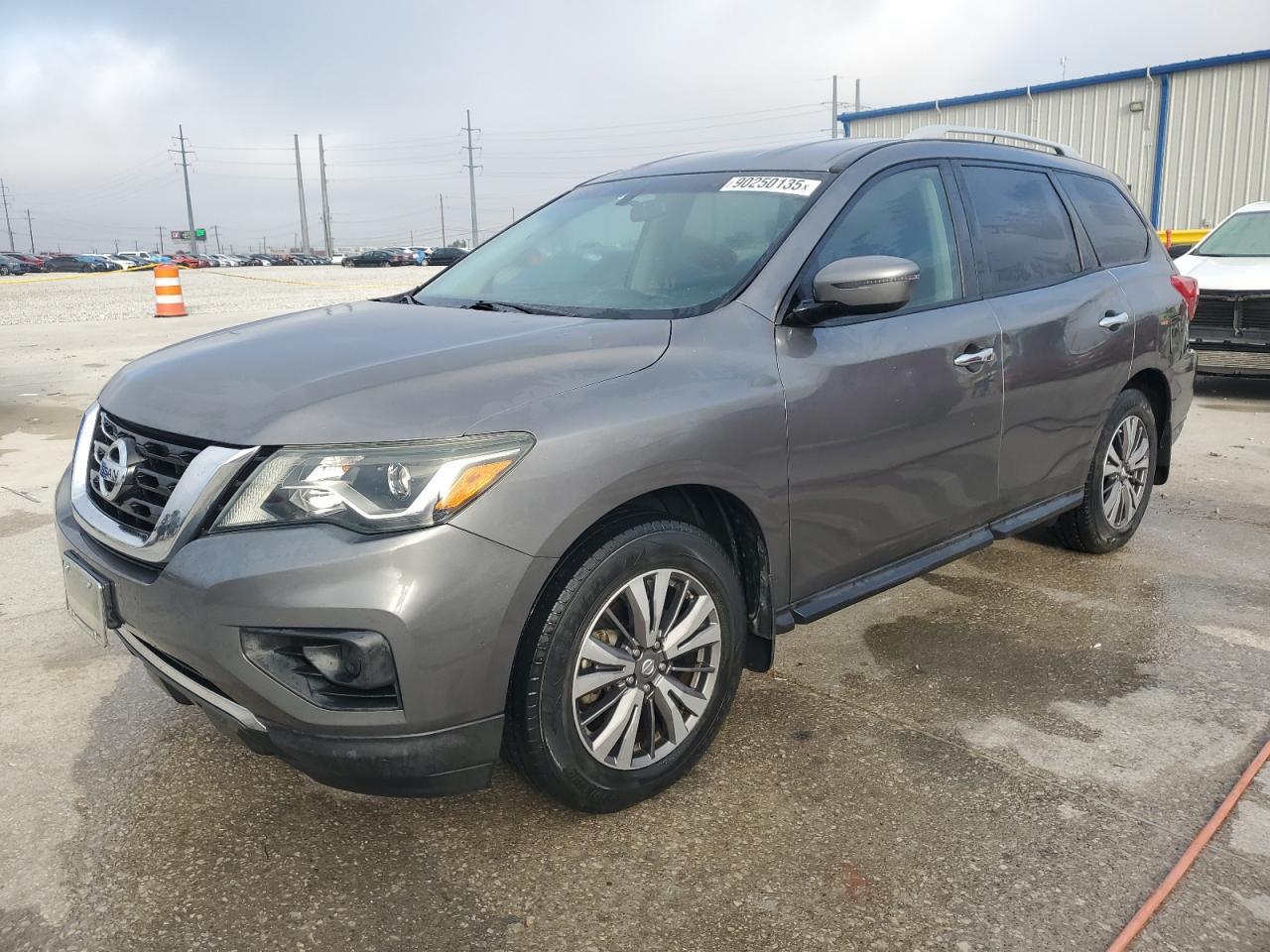 2017 NISSAN PATHFINDER