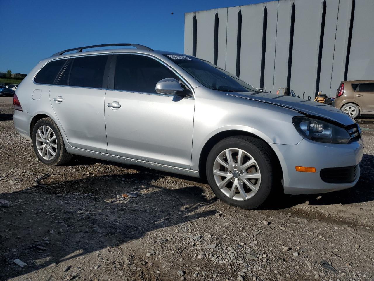 2010 VOLKSWAGEN JETTA