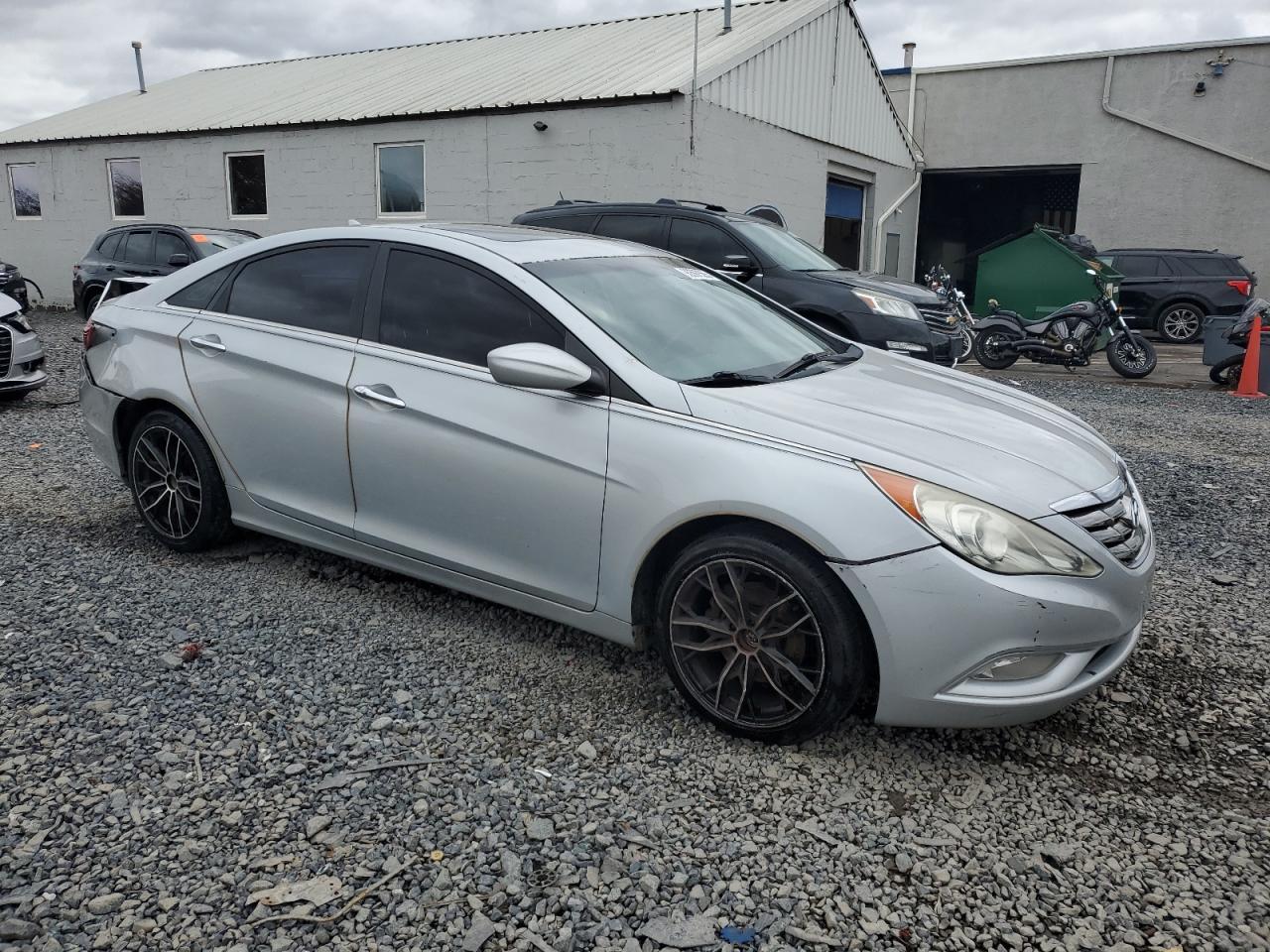 2011 HYUNDAI SONATA