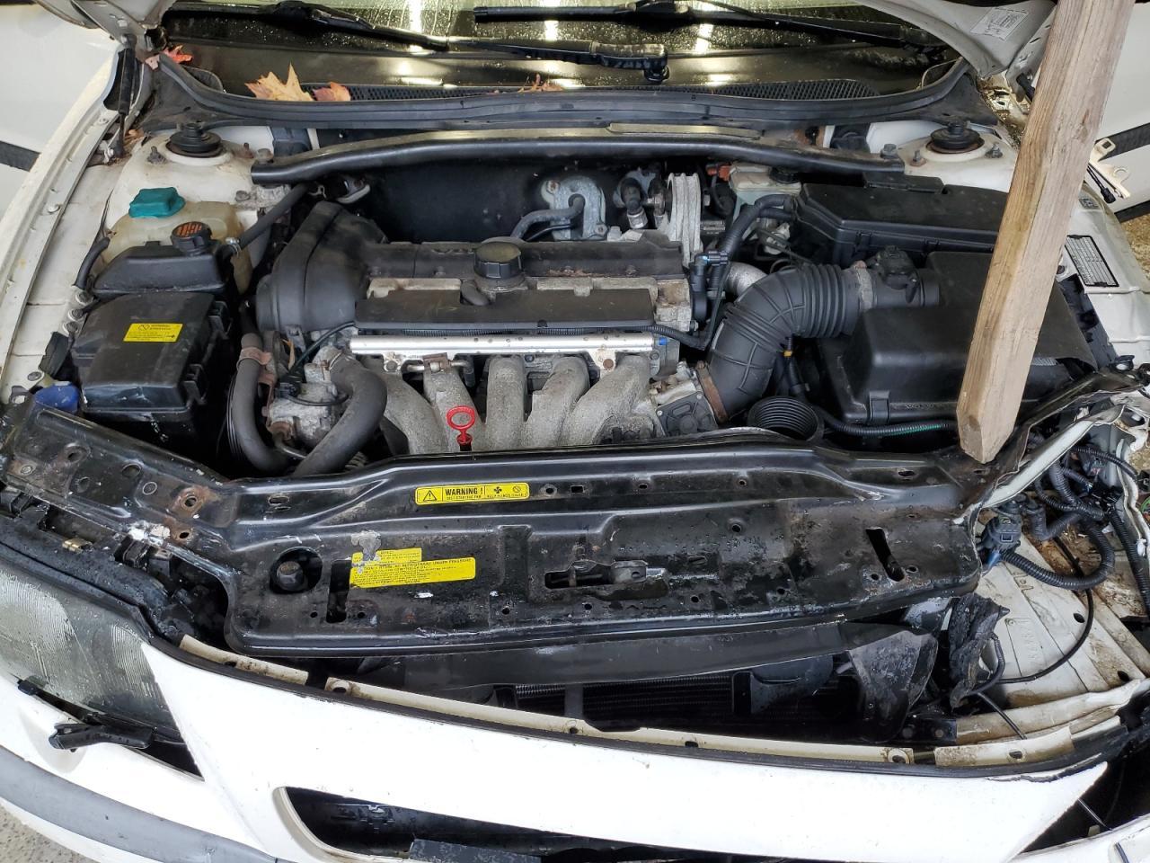 2002 VOLVO S60