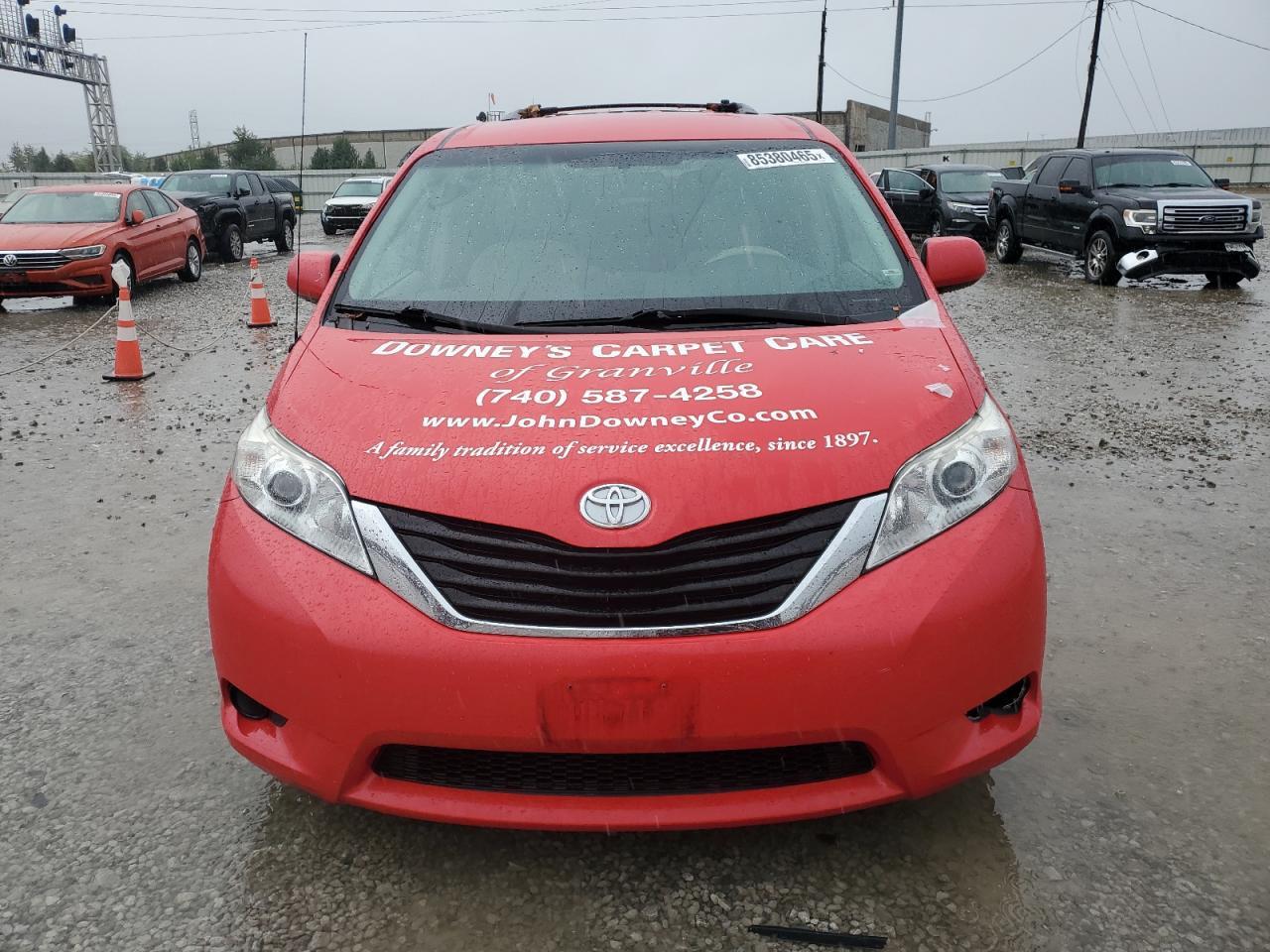 2014 TOYOTA SIENNA