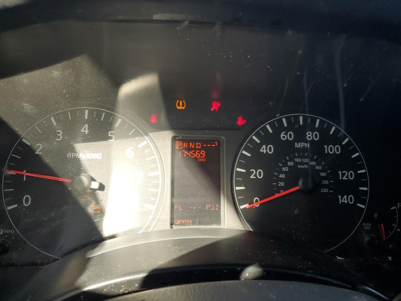 2012 NISSAN Nv