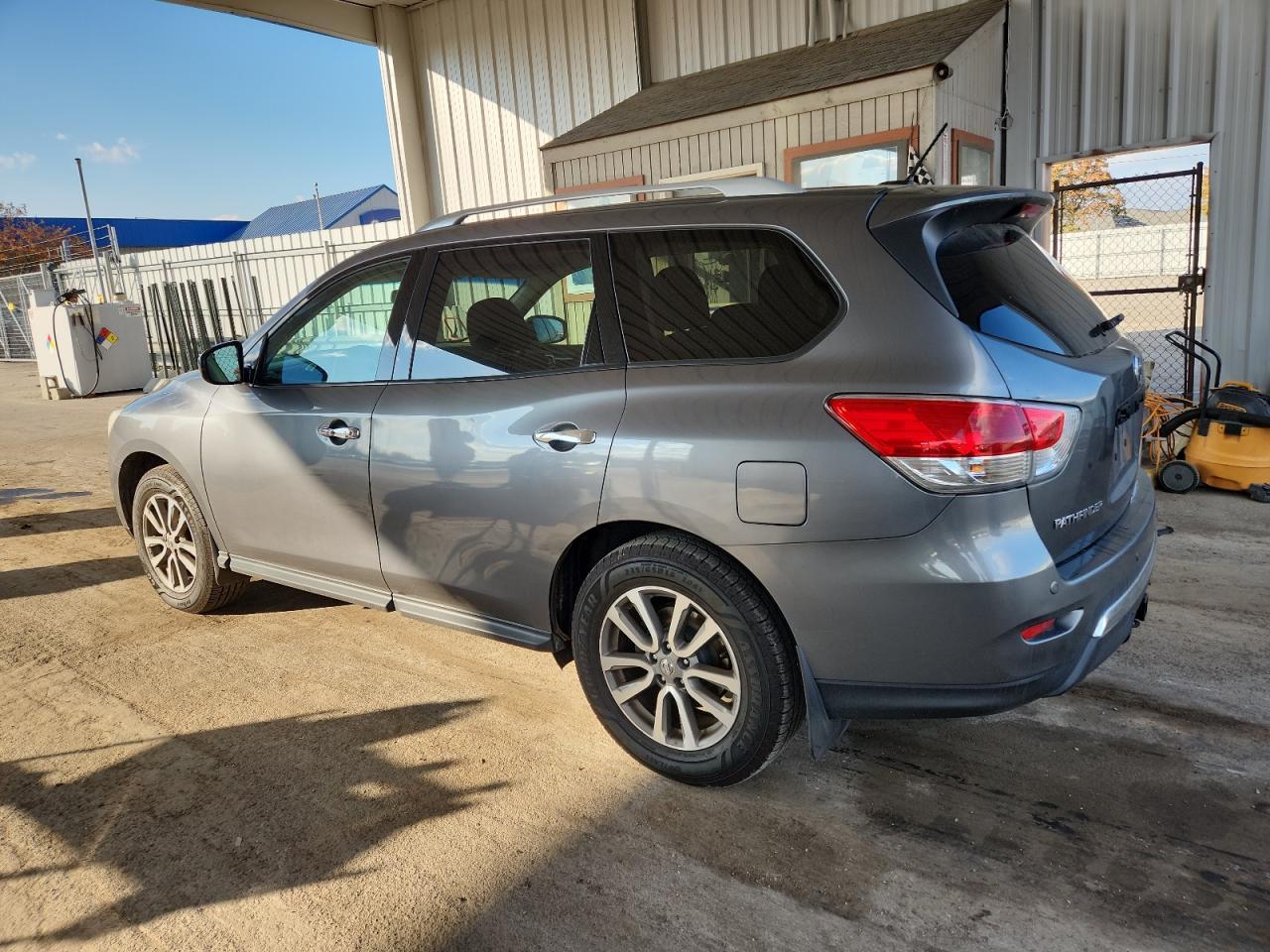2015 NISSAN PATHFINDER
