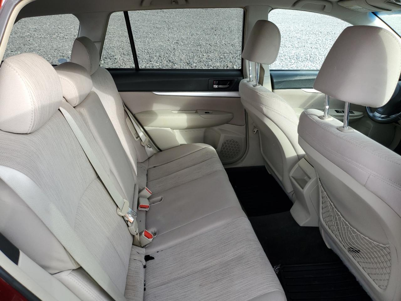 2013 SUBARU Outback