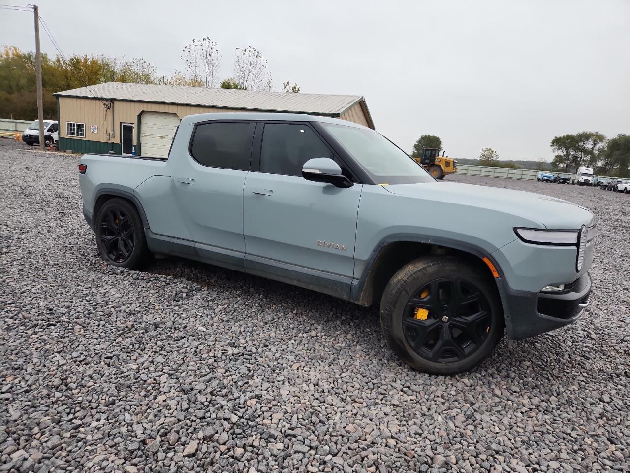 2022 RIVIAN R1t
