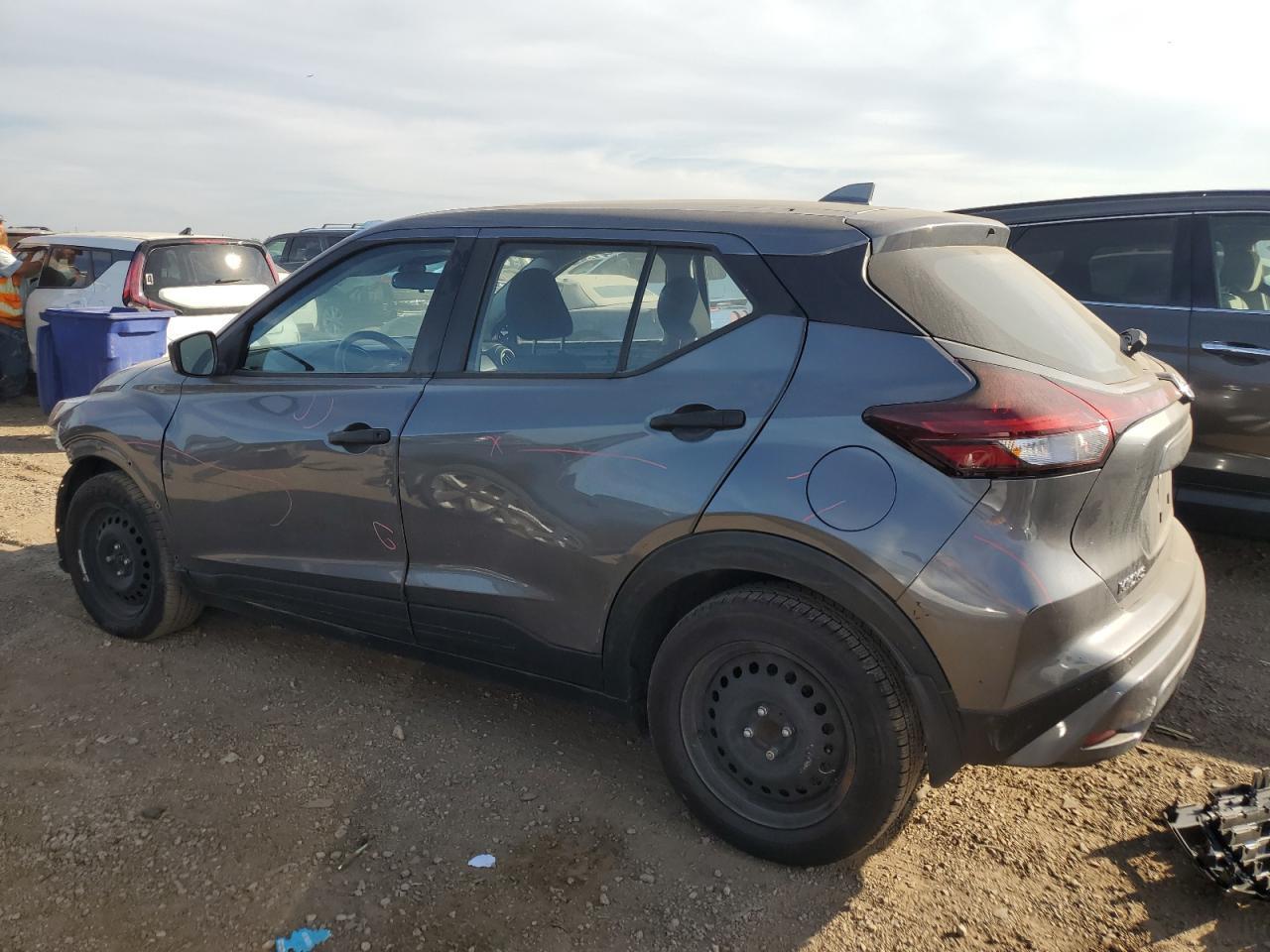 2021 NISSAN KICKS