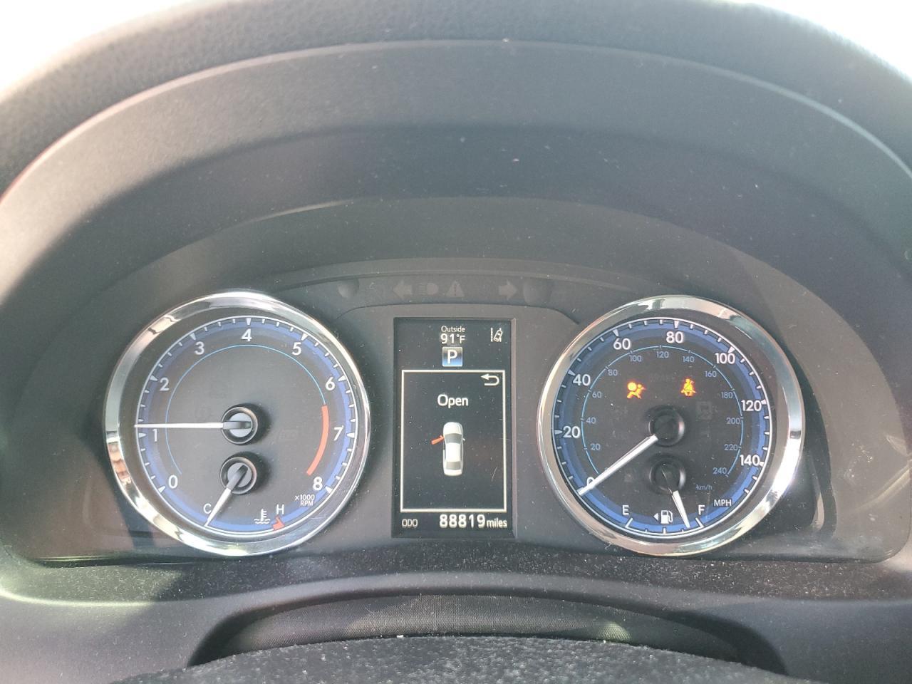 2017 TOYOTA COROLLA