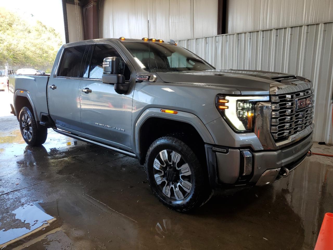 2024 GMC Sierra