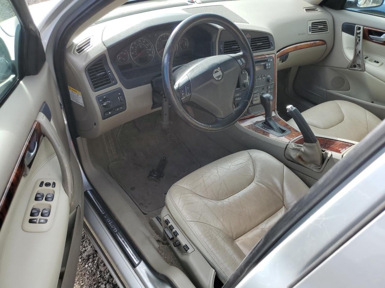 2005 VOLVO S60