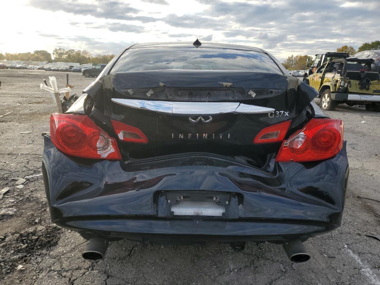 2012 INFINITI G37