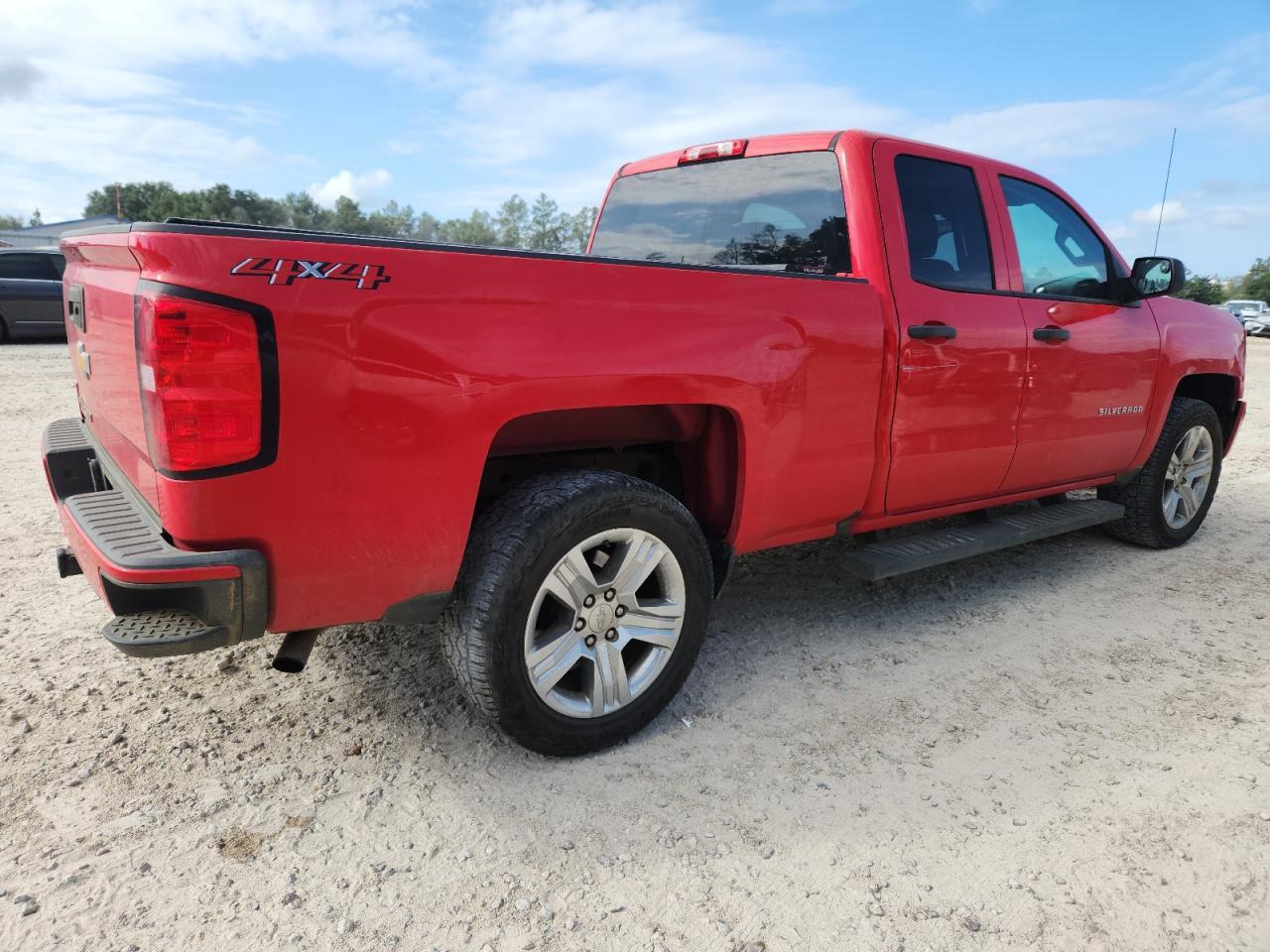 2018 CHEVROLET Silverado