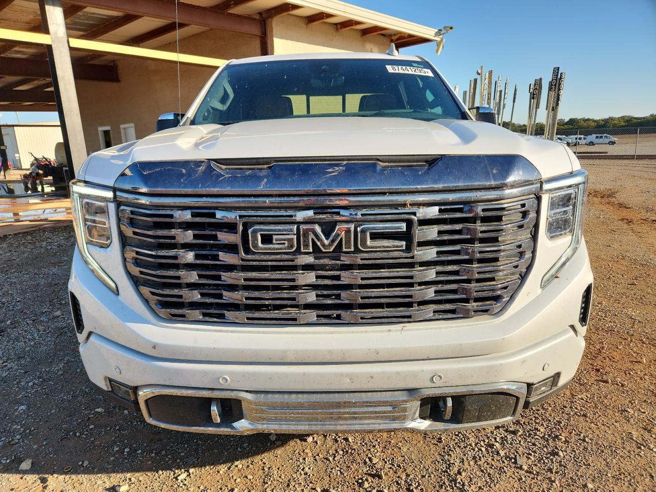 2024 GMC Sierra
