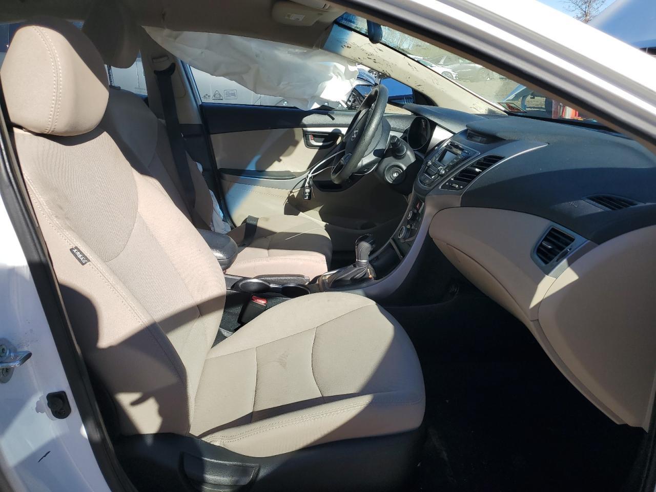 2016 HYUNDAI ELANTRA