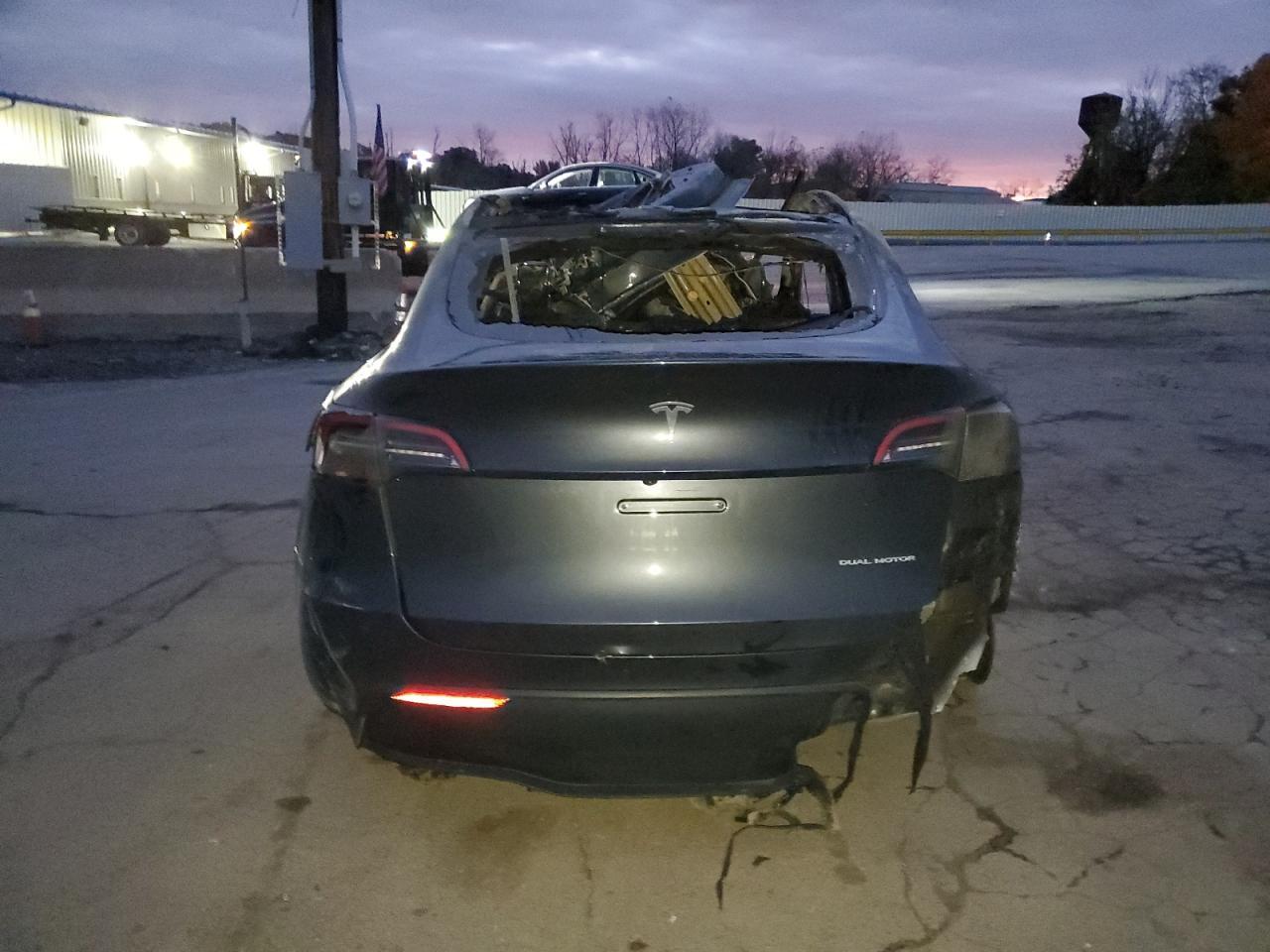 2024 TESLA MODEL Y