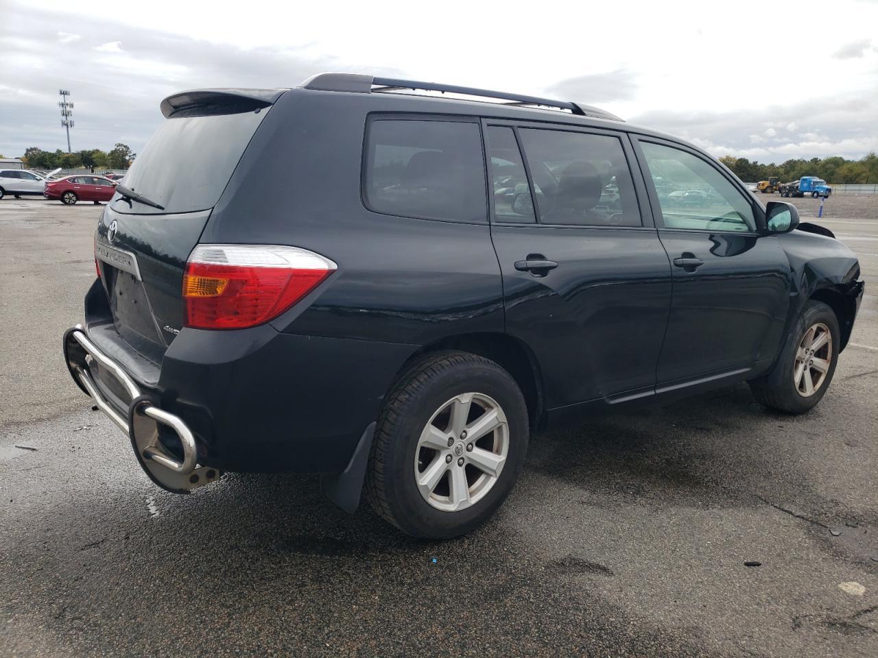 2010 TOYOTA HIGHLANDER