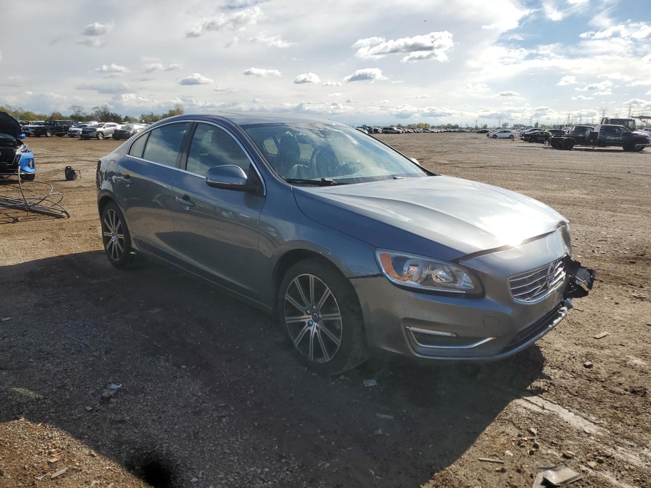 2016 VOLVO S60