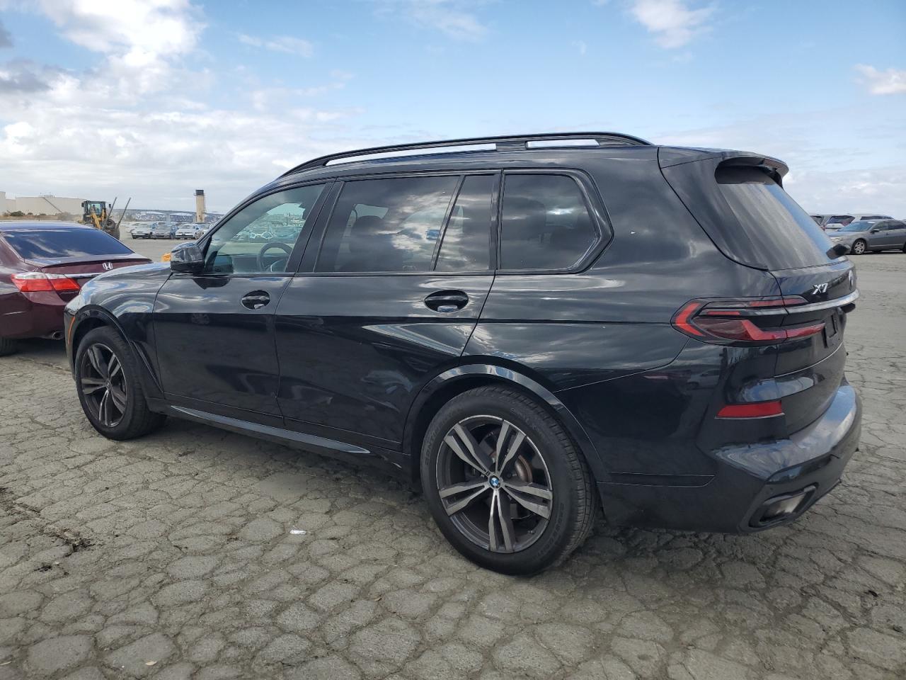 2024 BMW X7