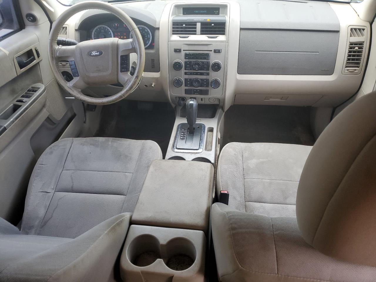 2010 FORD ESCAPE