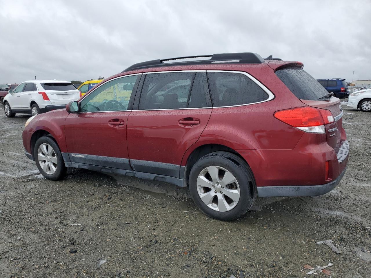 2011 SUBARU Outback