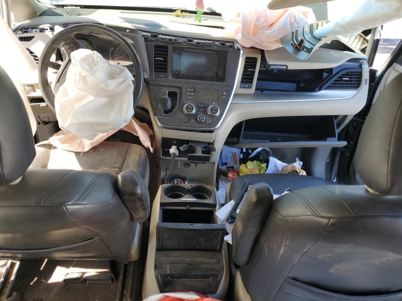 2015 TOYOTA SIENNA