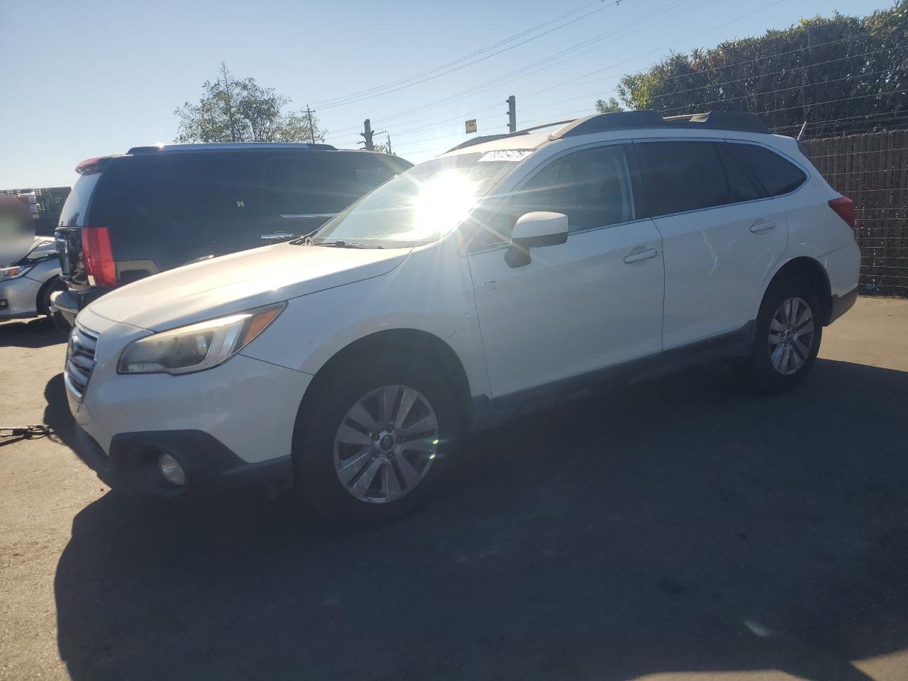 2015 SUBARU Outback