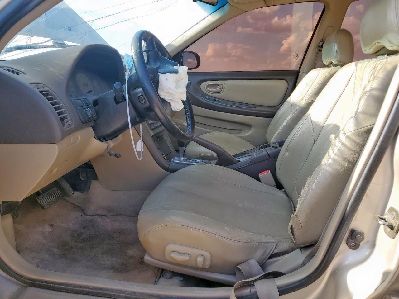 2000 NISSAN Maxima