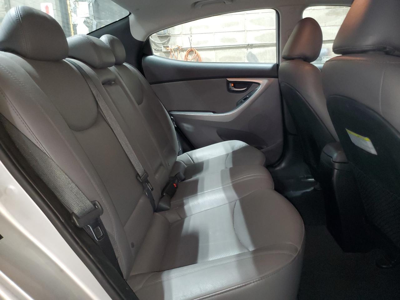 2013 HYUNDAI ELANTRA