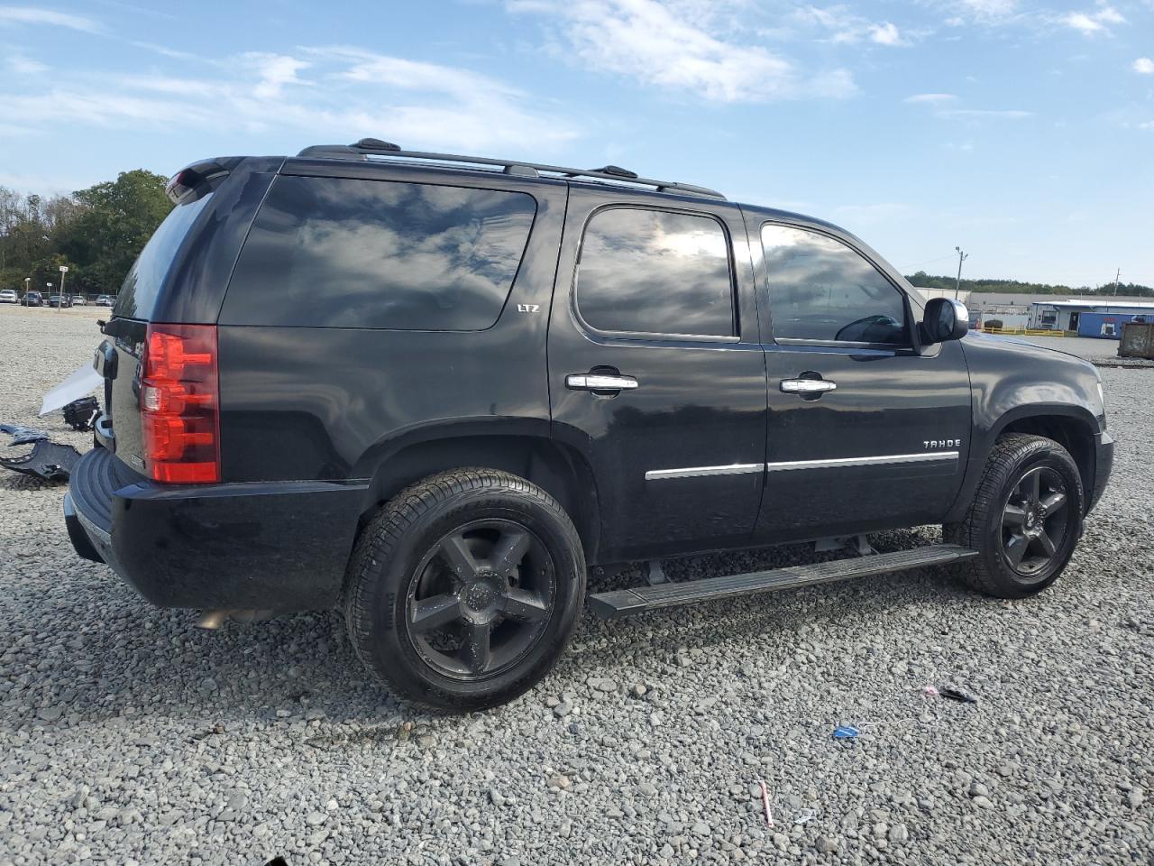 2011 CHEVROLET Tahoe