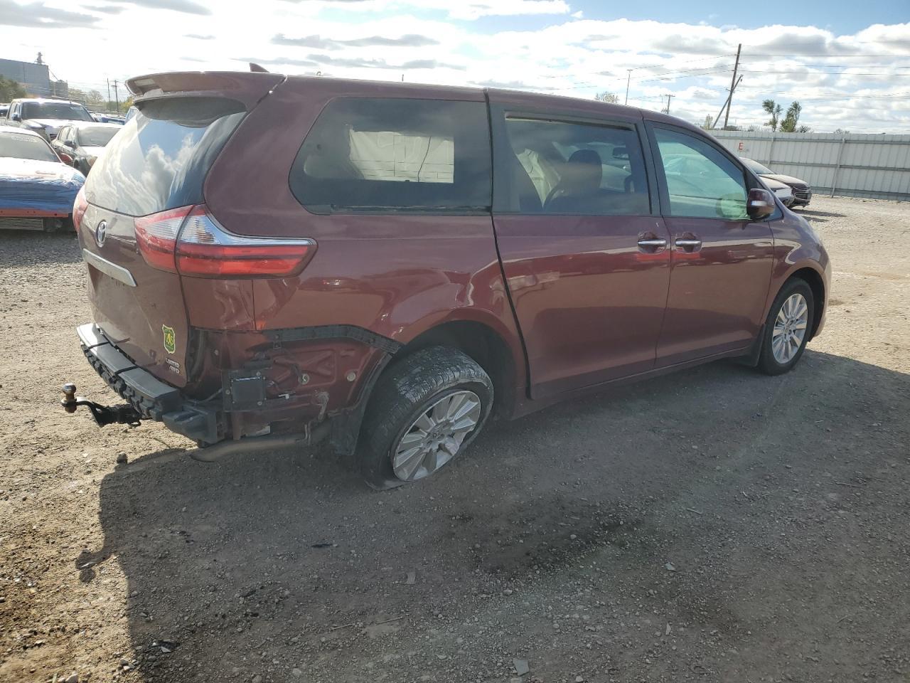 2015 TOYOTA SIENNA