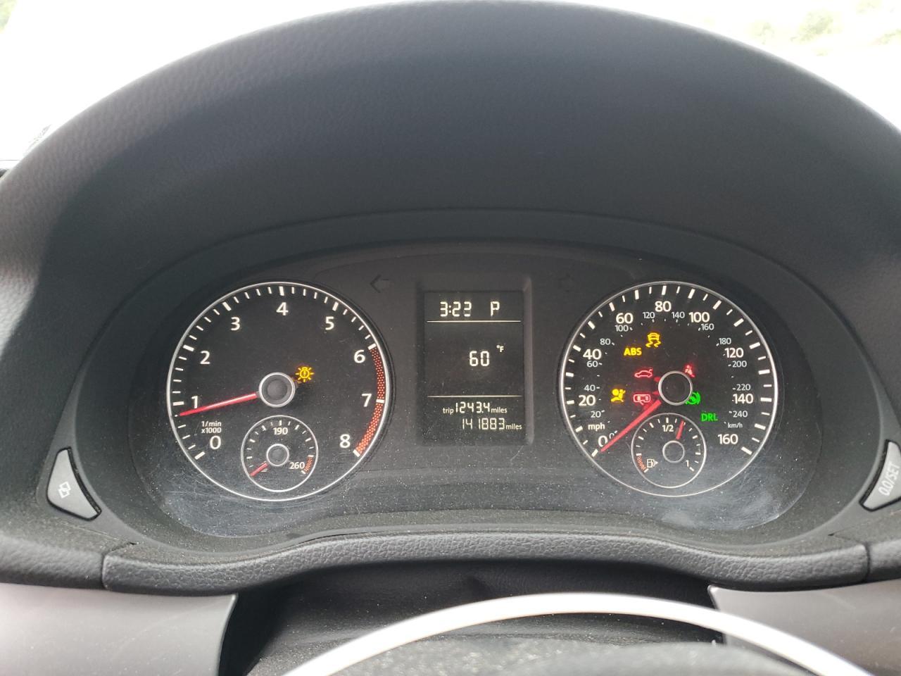 2012 VOLKSWAGEN Passat