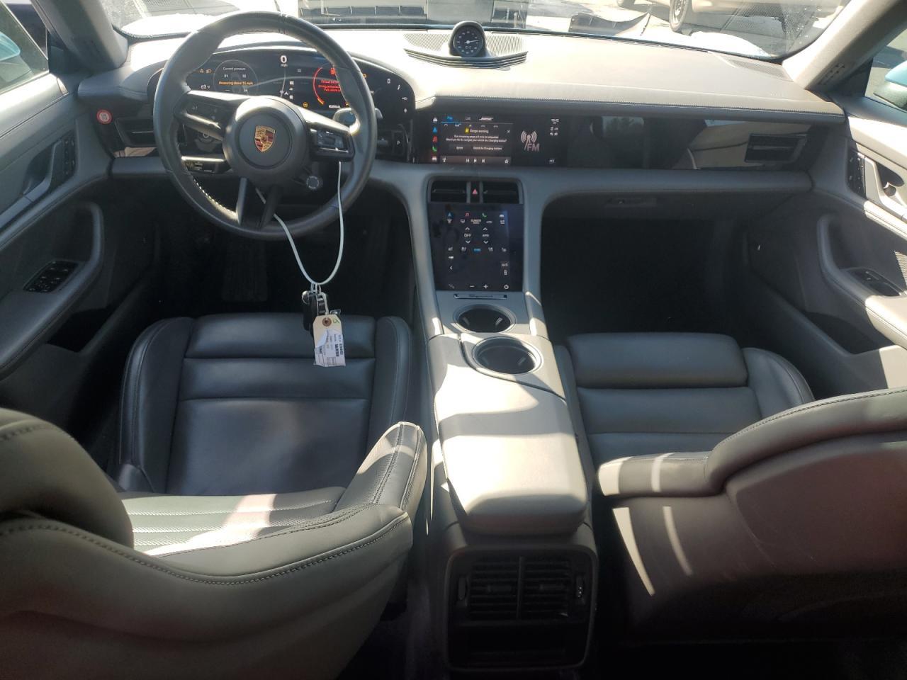 2021 PORSCHE Taycan