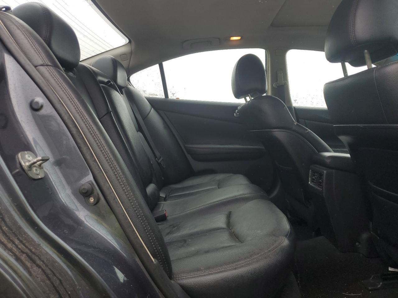 2011 NISSAN Maxima