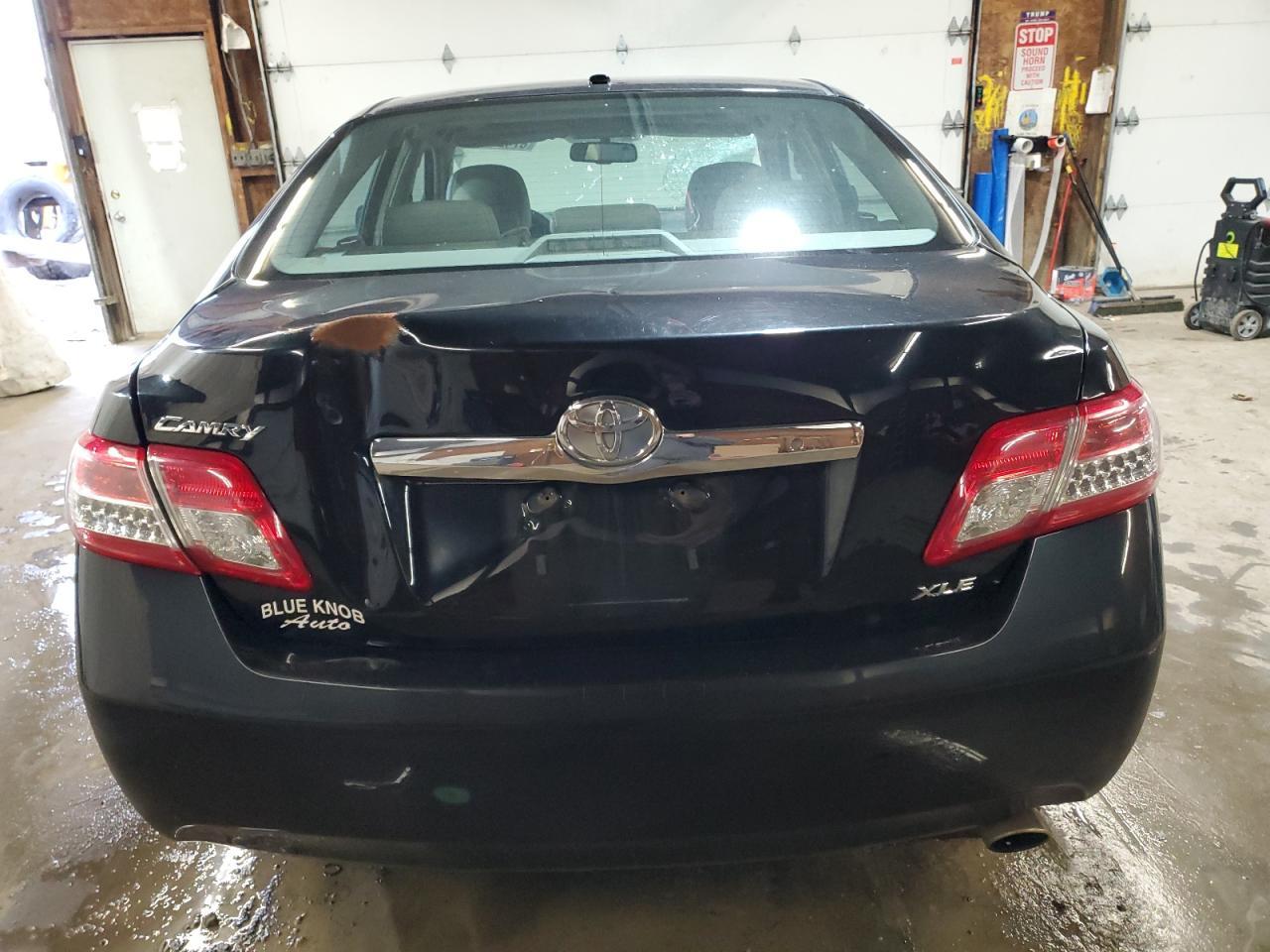 2010 TOYOTA CAMRY