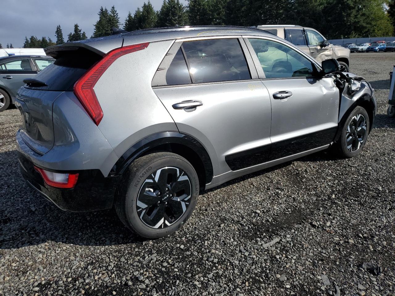 2023 KIA Niro