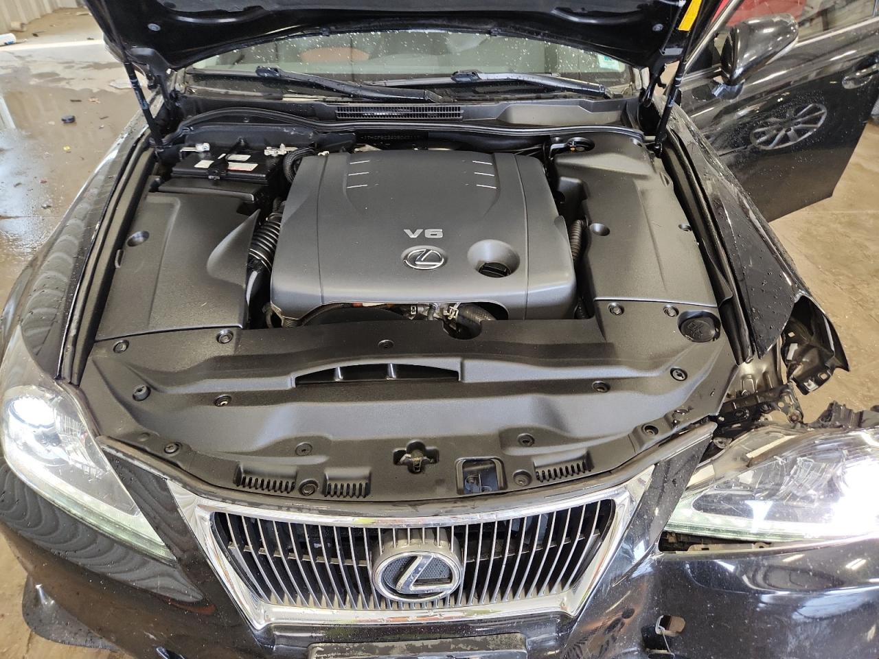 2013 LEXUS Is